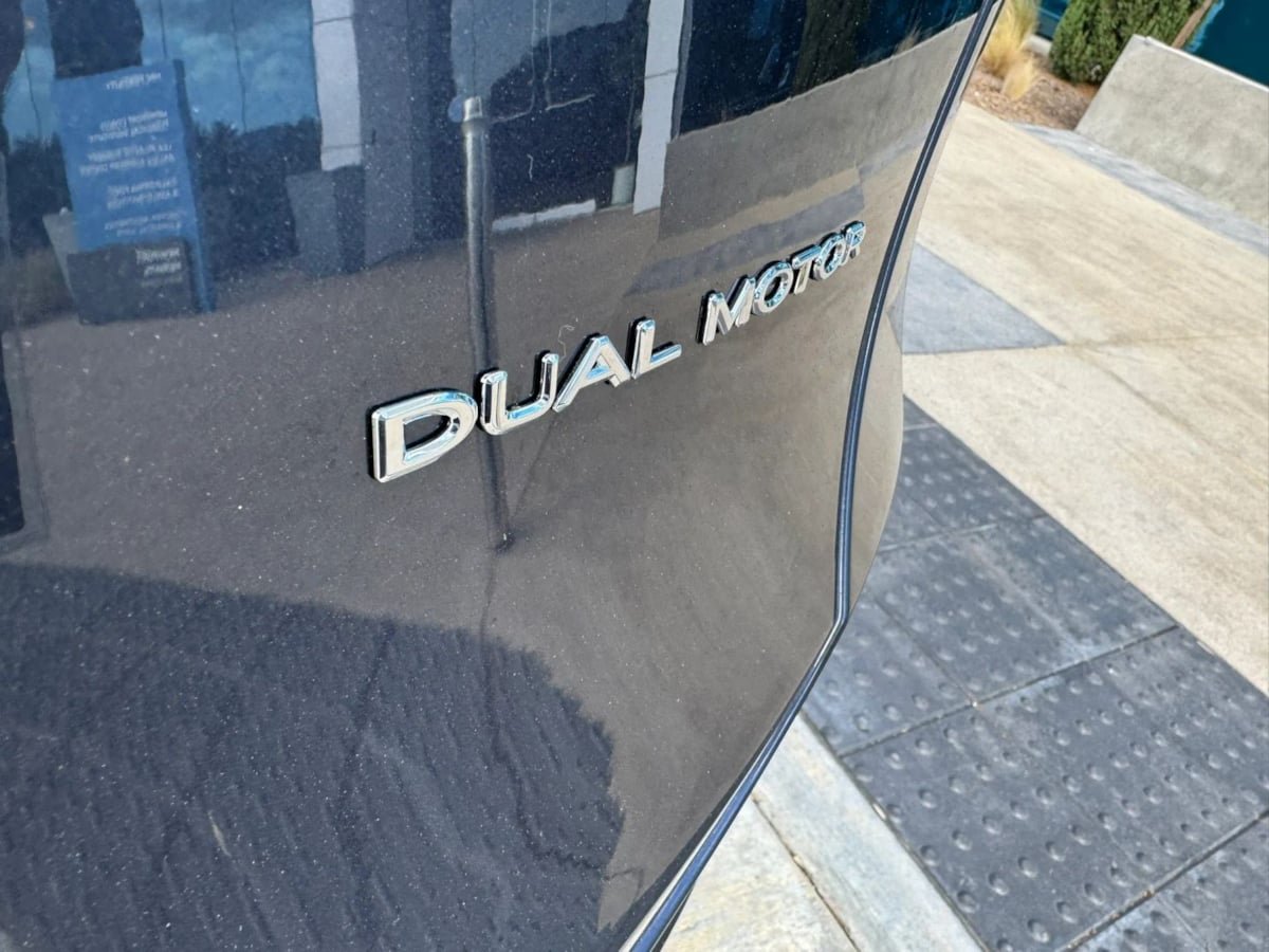 Used 2022 Tesla Model Y Long Range AWD/4WD image 33