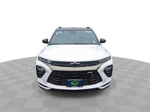 Used 2021 Chevrolet TrailBlazer RS w/ Sun and Liftgate Package image 3