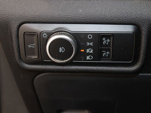 Used 2023 Ford Explorer XLT w/ Equipment Group 202A image 27