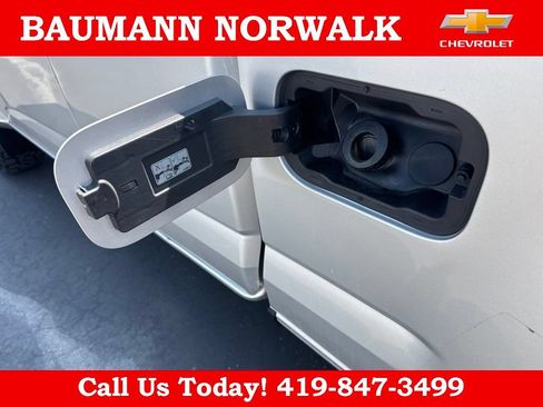 Used 2017 Chevrolet Colorado LT w/ LT Convenience Package RWD image 15
