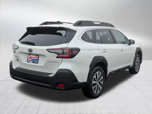 Used 2025 Subaru Outback Premium image 7