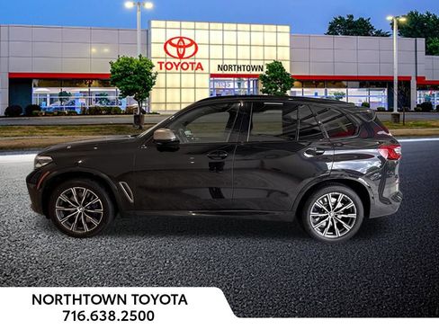 Used 2020 BMW X5 M50i w/ Premium Package AWD/4WD image 5