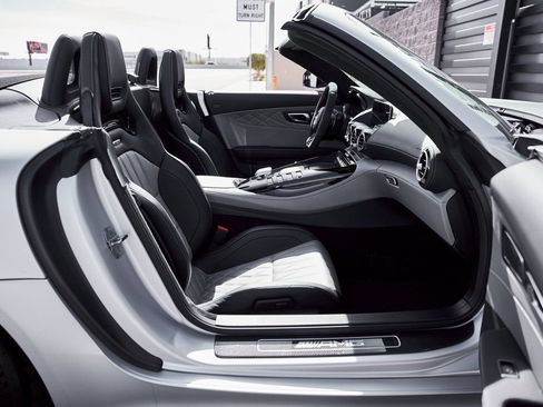 Used 2020 Mercedes-Benz AMG GT R image 41