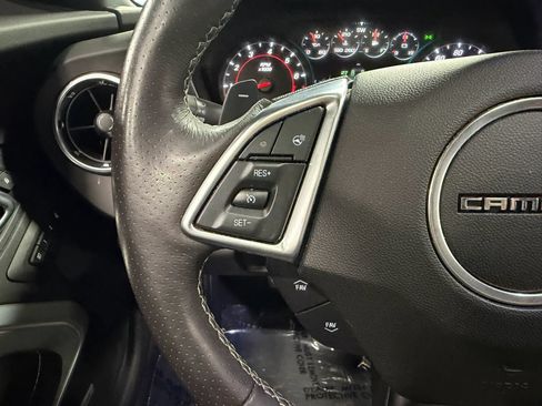 Used 2018 Chevrolet Camaro SS RWD image 15