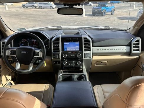 Used 2017 Ford F250 Lariat w/ Lariat Value Package image 20