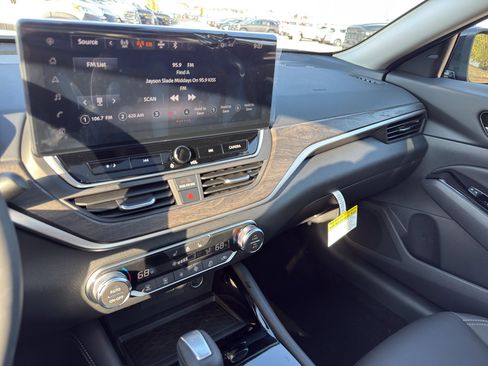 New 2025 Nissan Altima 2.5 SL image 20