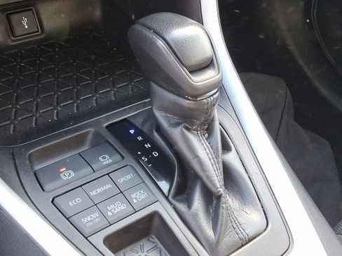 Certified 2021 Toyota RAV4 XLE image 16