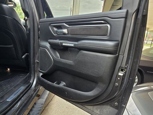Used 2019 RAM 1500 Laramie w/ Sport Appearance Package AWD/4WD image 18