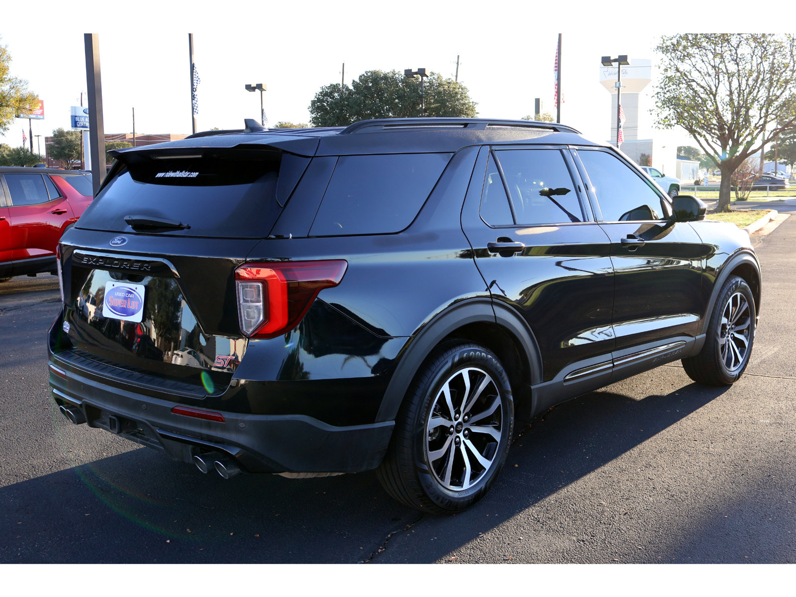 Used 2022 Ford Explorer ST RWD image 12
