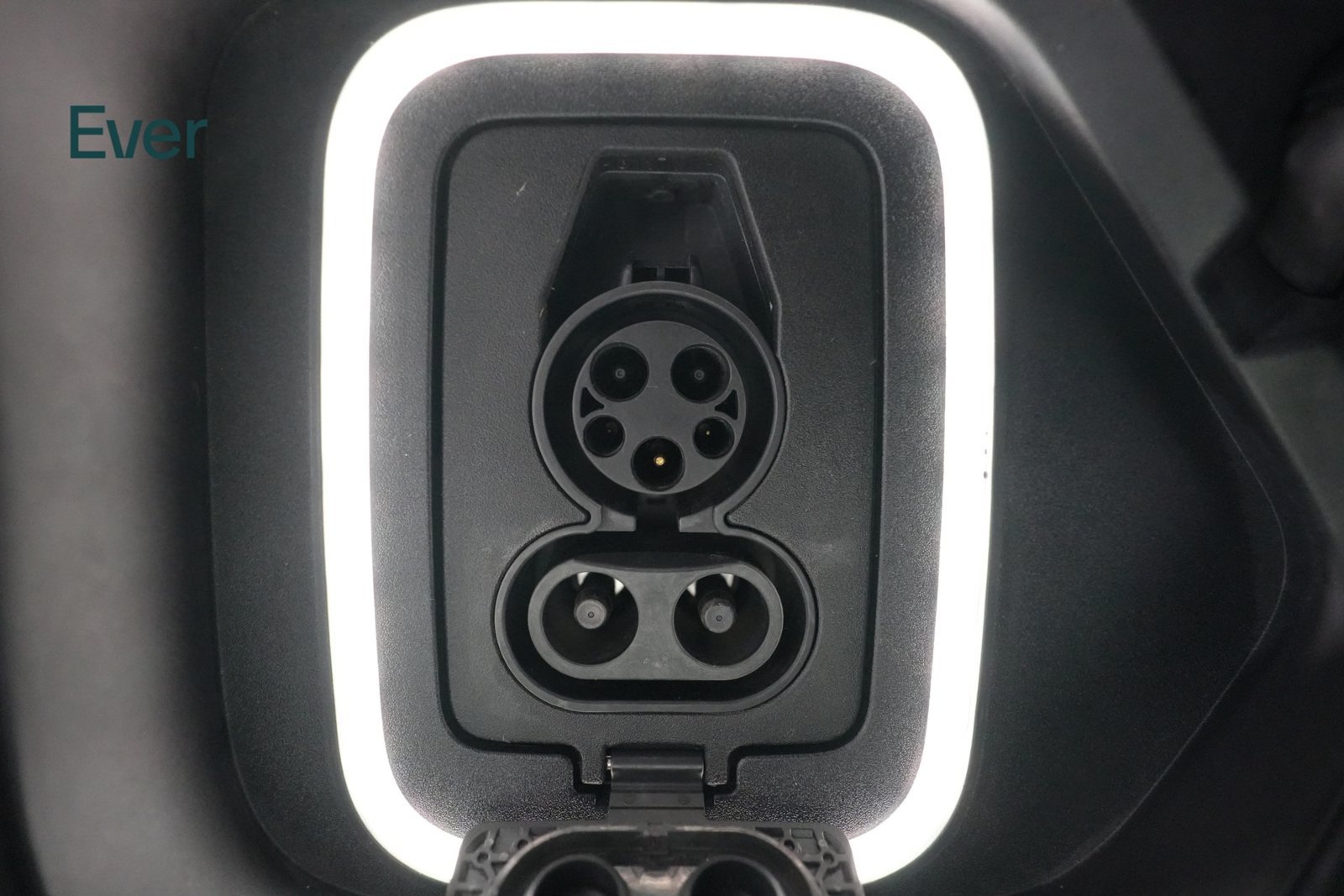 Used 2022 Rivian R1T Adventure AWD/4WD image 10