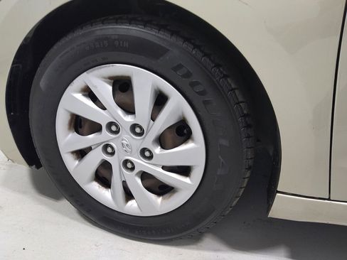 Used 2018 Hyundai Elantra SE w/ SE Connectivity Package 04 FWD image 31