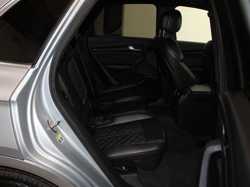Used 2018 Audi SQ5 Premium Plus w/ Navigation Package AWD/4WD image 30