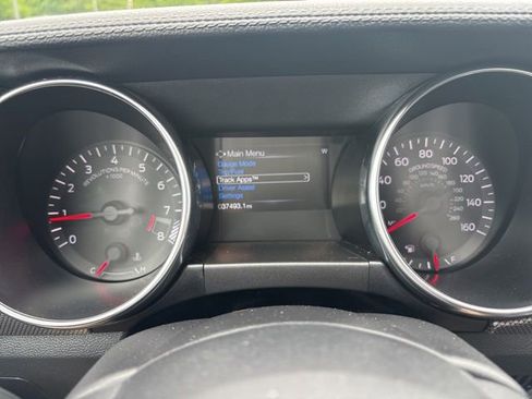 Used 2018 Ford Mustang GT RWD image 15