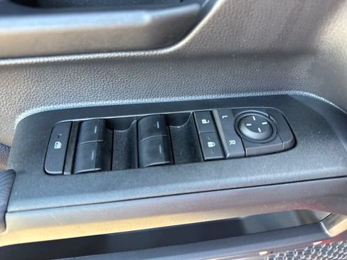 Used 2025 Toyota 4Runner TRD Off-Road AWD/4WD image 17