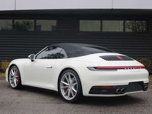 Used 2021 Porsche 911 Carrera 4S image 3