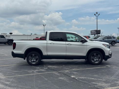 Used 2024 Honda Ridgeline TrailSport image 3