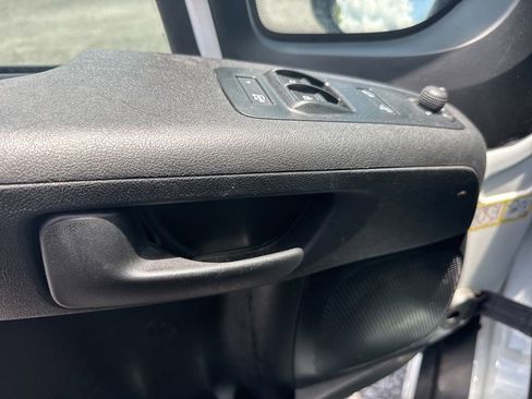 Used 2025 RAM ProMaster 2500 w/ Convenience Group FWD image 15