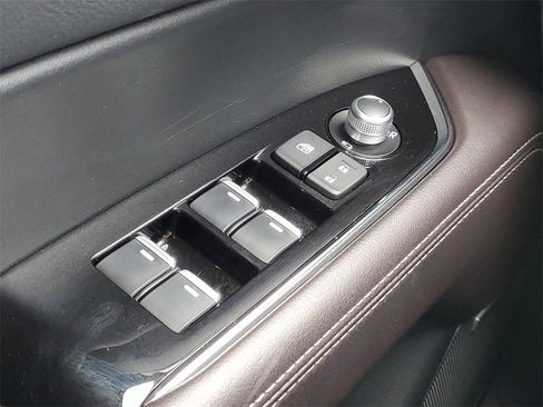 Used 2025 MAZDA CX-5 Signature image 17