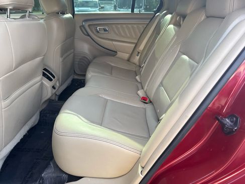 Used 2018 Ford Taurus SEL w/ Equipment Group 201A FWD image 13