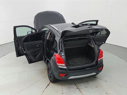 Used 2019 Chevrolet Trax LT w/ LT Convenience Package image 42