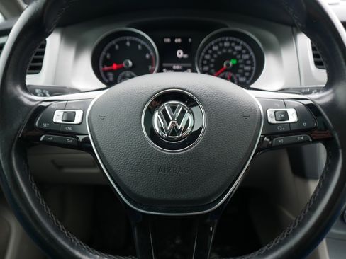 Used 2015 Volkswagen Golf SE image 25