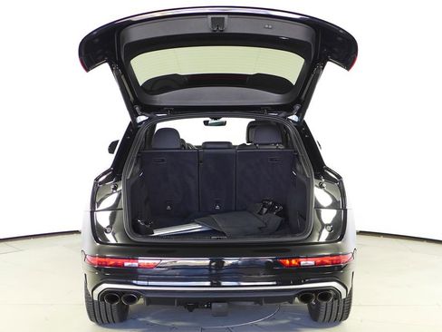 Used 2022 Audi SQ5 Premium Plus w/ Premium Plus Package image 10