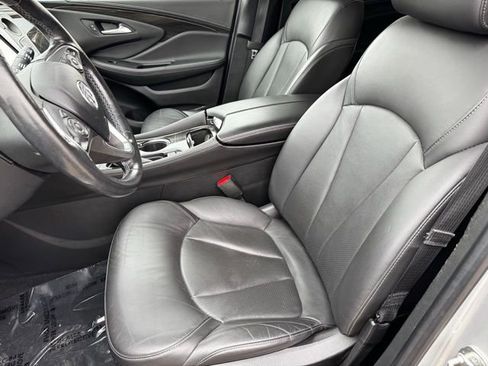 Used 2019 Buick Envision Essence image 5