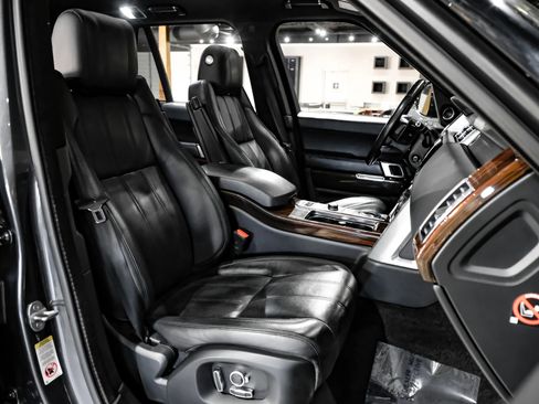 Used 2017 Land Rover Range Rover HSE image 39