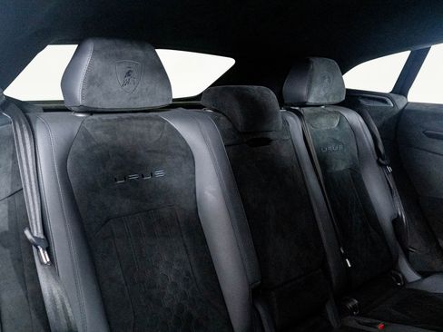 Used 2023 Lamborghini Urus Performante image 35