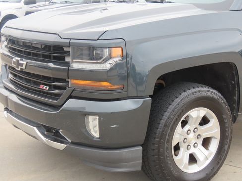 Used 2017 Chevrolet Silverado 1500 LT w/ All Star Edition AWD/4WD image 3