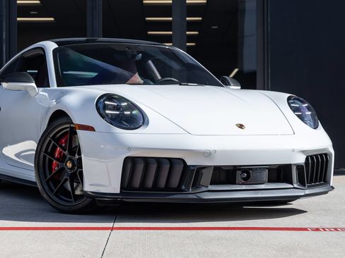 Certified 2026 Porsche 911 Carrera GTS RWD image 9