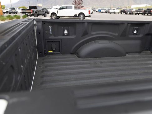 Used 2021 Ford F150 Lariat w/ Max Trailer Tow Package AWD/4WD image 12