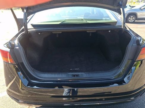 Used 2025 Nissan Altima 2.5 SV AWD/4WD image 29