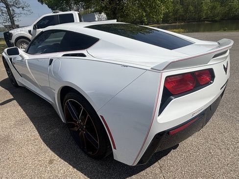 Used 2016 Chevrolet Corvette Stingray Coupe w/ Carbon Flash Badge Package RWD image 31