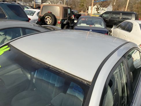 Used 2006 Hyundai Elantra GLS image 11