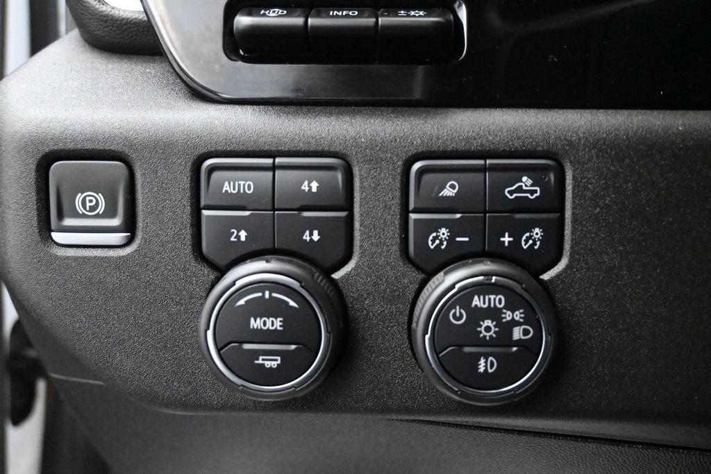 Used 2024 Chevrolet Silverado 3500 High Country w/ High Country Premium Package AWD/4WD image 12