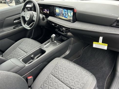 New 2026 Nissan Kicks SV image 8