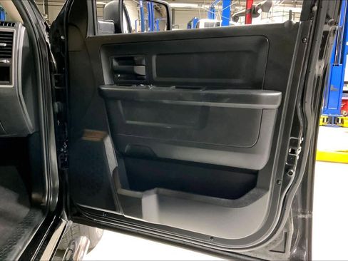 Used 2018 RAM 1500 Express w/ Black Ram 1500 Express Group image 23