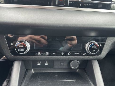 Used 2025 Mitsubishi Outlander AWD image 18