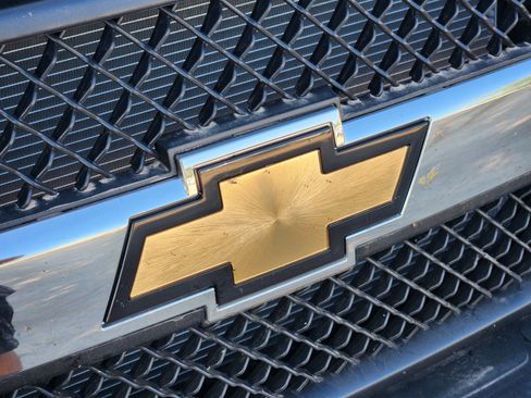 New 2025 Chevrolet Express 3500 w/ Power Convenience Package image 8