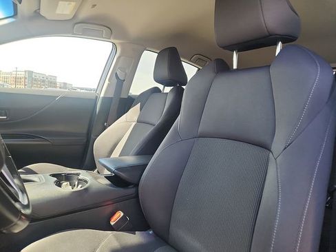 Used 2023 Toyota Venza LE AWD/4WD image 21
