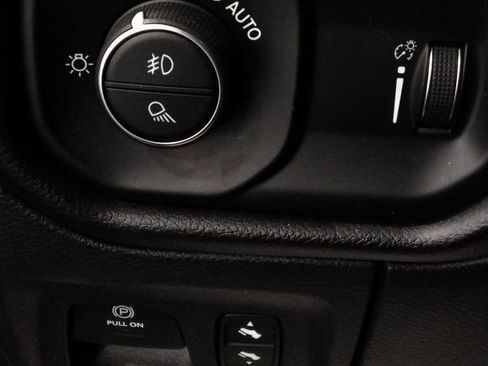 Used 2021 RAM 1500 Big Horn image 17