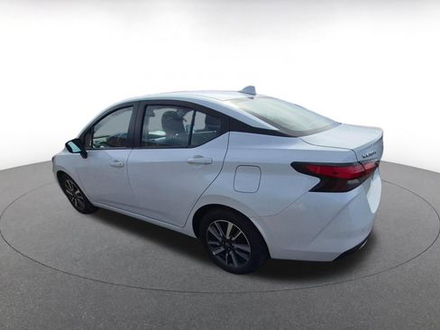 Used 2025 Nissan Versa SV image 5