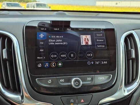 Used 2022 Chevrolet Equinox Premier w/ Redline Edition image 17