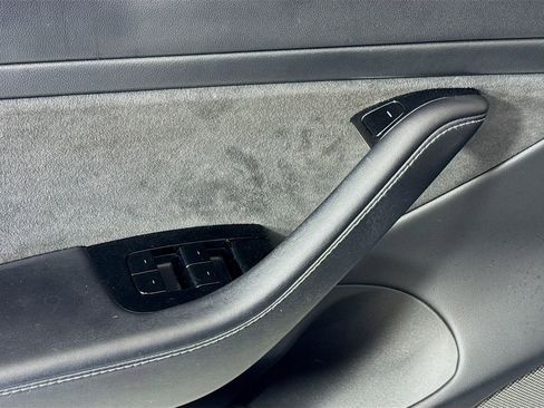 Used 2018 Tesla Model 3 Long Range image 15