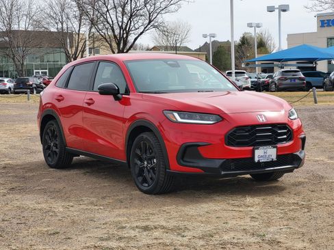 Used 2024 Honda HR-V Sport image 2