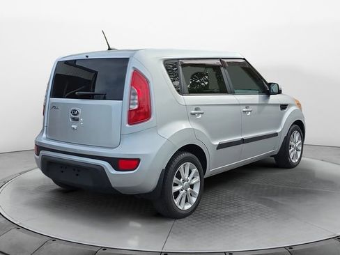 Used 2013 Kia Soul + w/ Audio Pkg image 5
