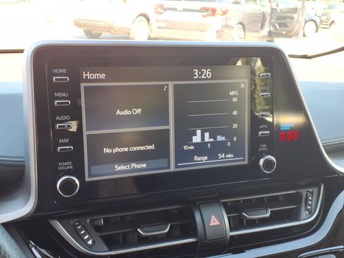 Used 2021 Toyota C-HR LE FWD image 17