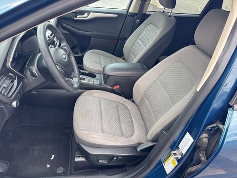 Used 2020 Ford Escape SE image 17
