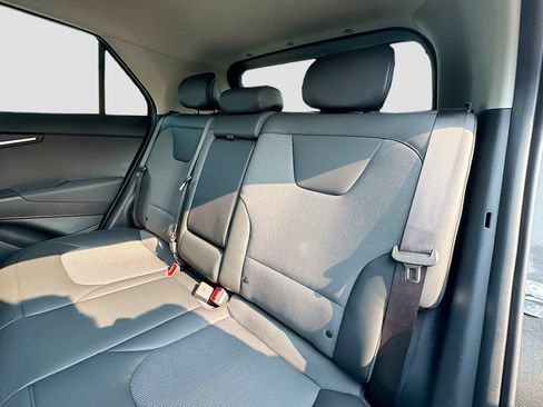 Certified 2025 Kia Niro EX FWD image 27